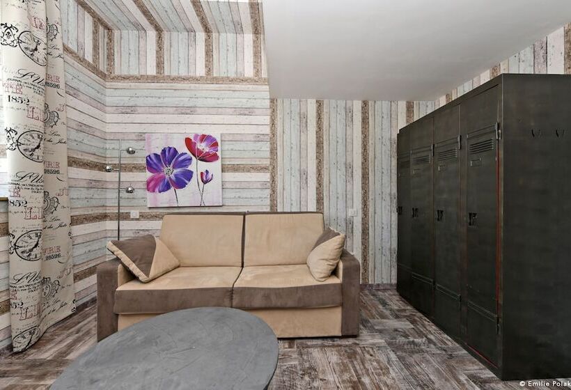 سوییت, Chambres D Hôtes La Filature