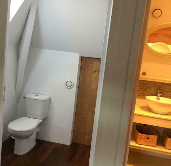 اتاق استاندارد چهار تخته, Chambres De Condate