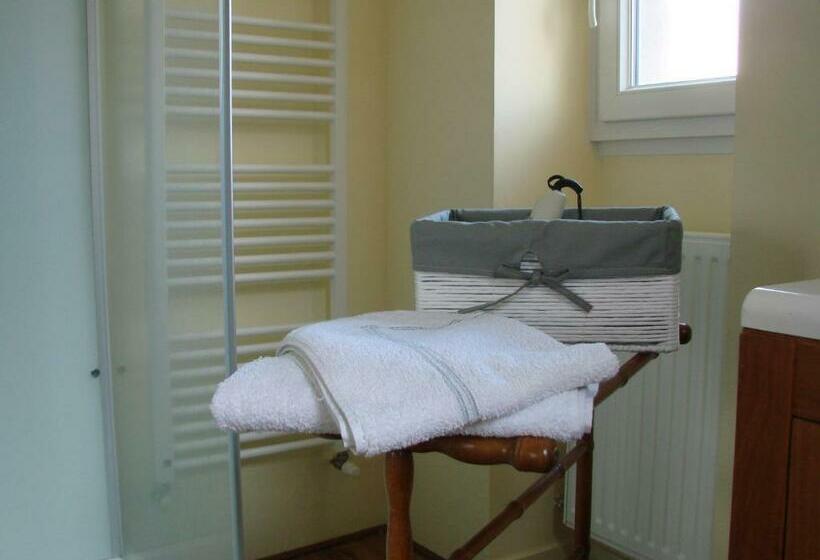 اتاق استاندارد, Chambres De Condate