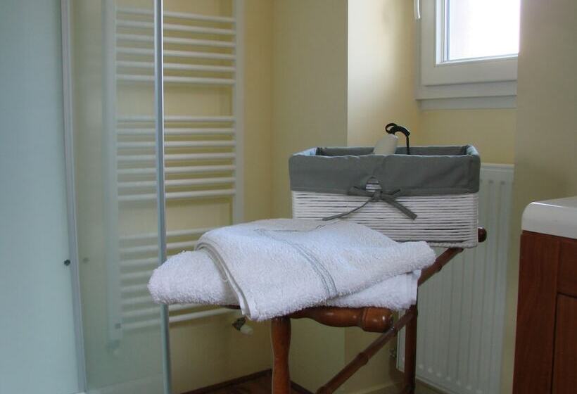 اتاق استاندارد, Chambres De Condate