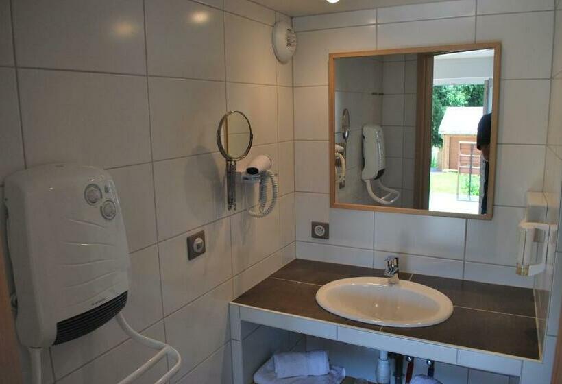 اتاق استاندارد سه نفره, Chambres D'hôtes Les Vignes