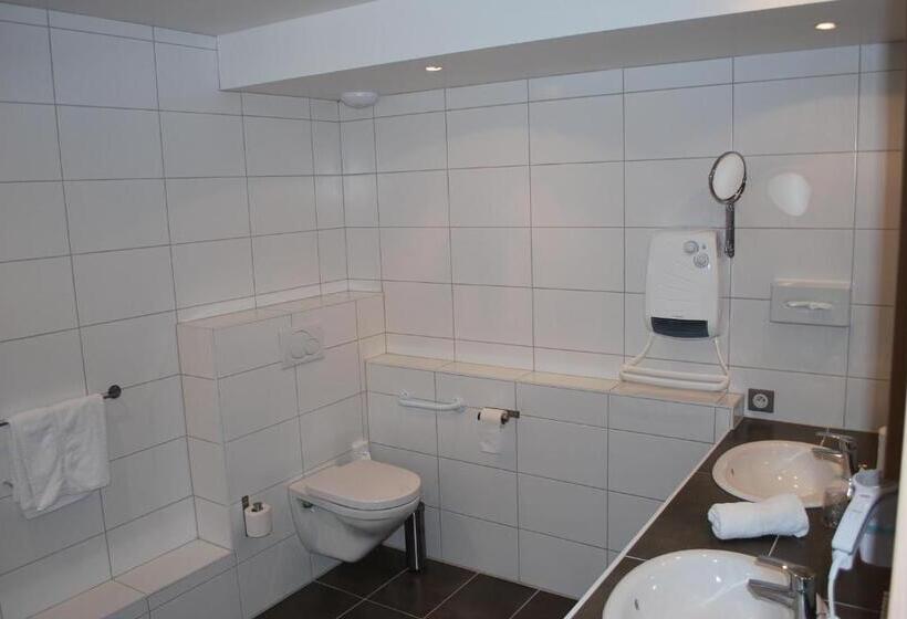 اتاق استاندارد چهار تخته, Chambres D'hôtes Les Vignes