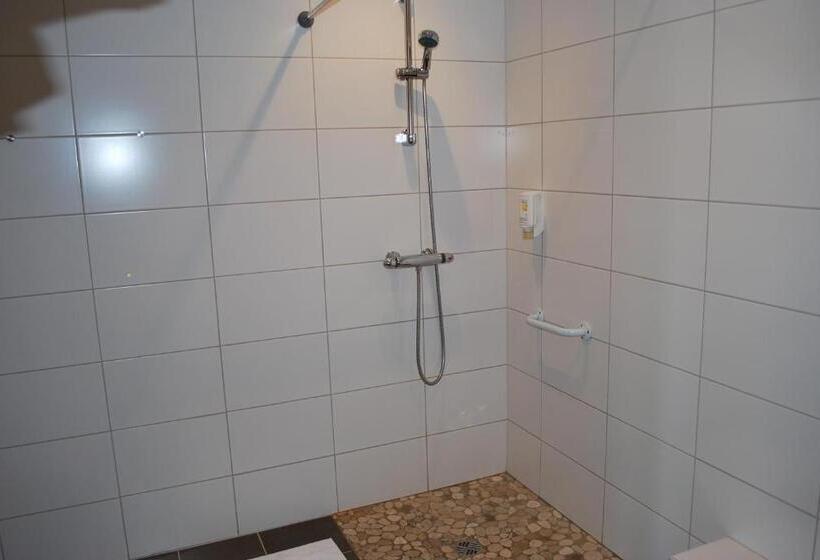 اتاق استاندارد چهار تخته, Chambres D'hôtes Les Vignes
