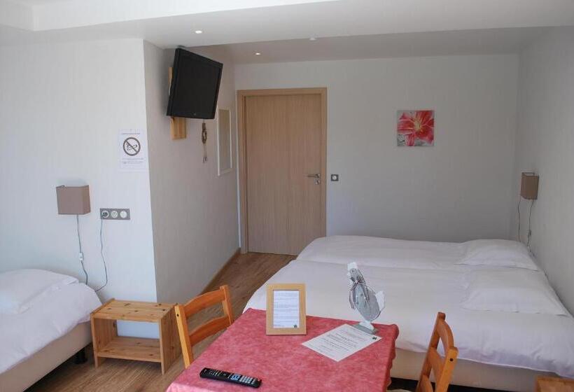 اتاق استاندارد چهار تخته, Chambres D'hôtes Les Vignes