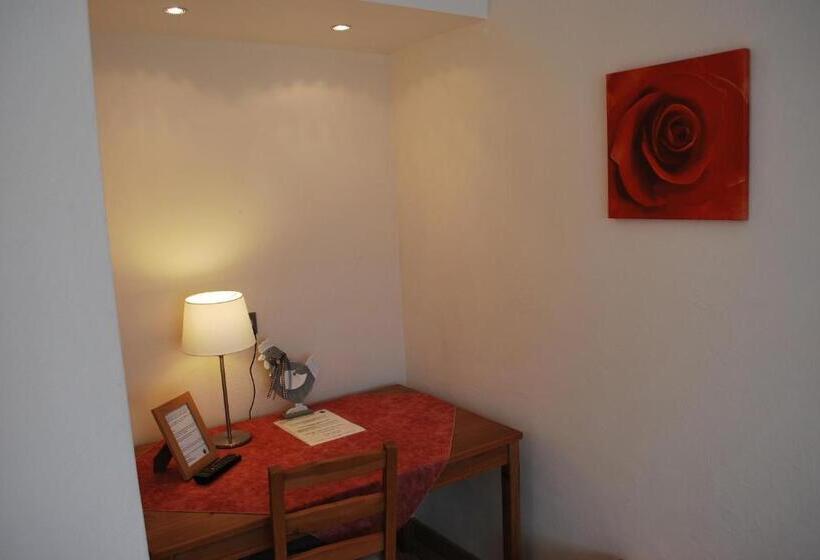 اتاق استاندارد یک نفره, Chambres D'hôtes Les Vignes