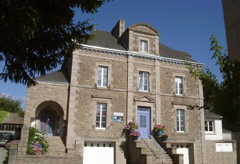 سوییت, La Demeure Aux Hortensias