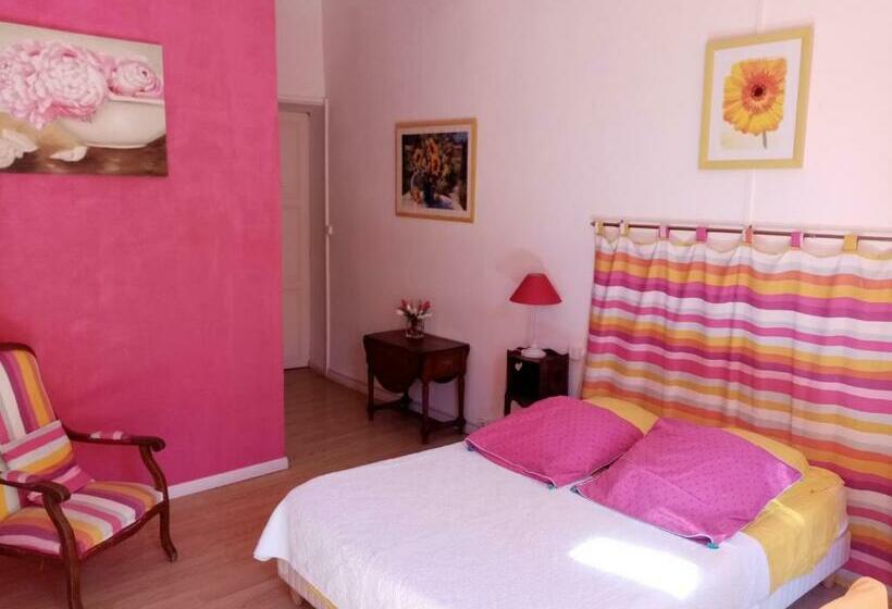 اتاق استاندارد, La Maison Bleue De Sigean