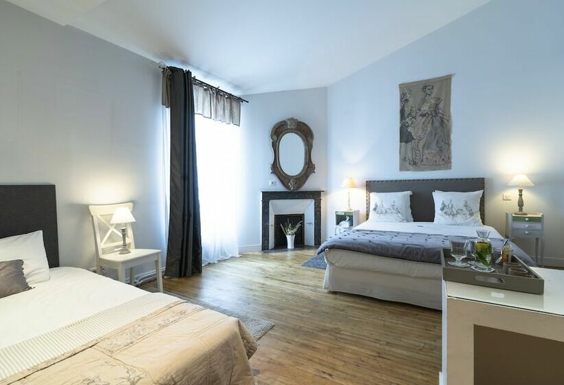 اتاق استاندارد سه نفره, La Maison De Marc