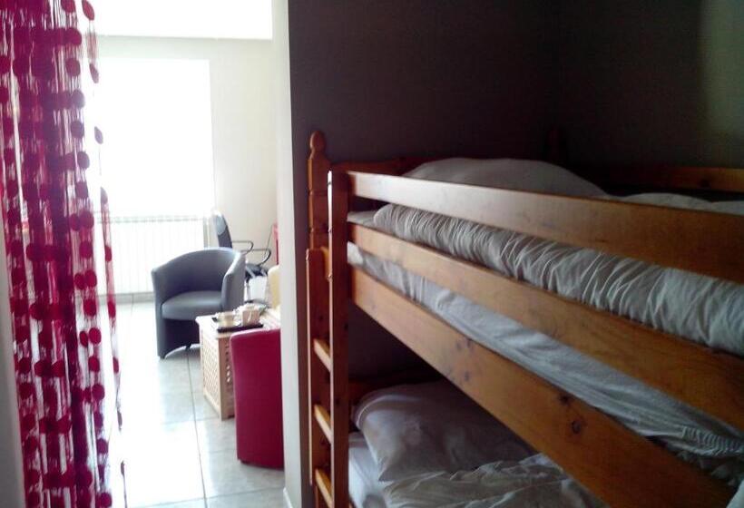 اتاق سوپریور با تخت بزرگ, Le Panorama   Chambres D Hôtes   Cuisine Disponible
