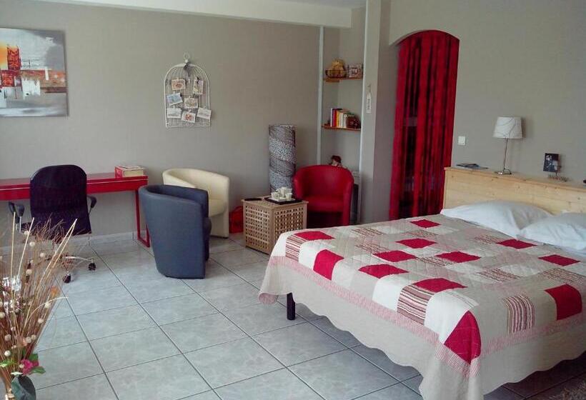 اتاق سوپریور با تخت بزرگ, Le Panorama   Chambres D Hôtes   Cuisine Disponible
