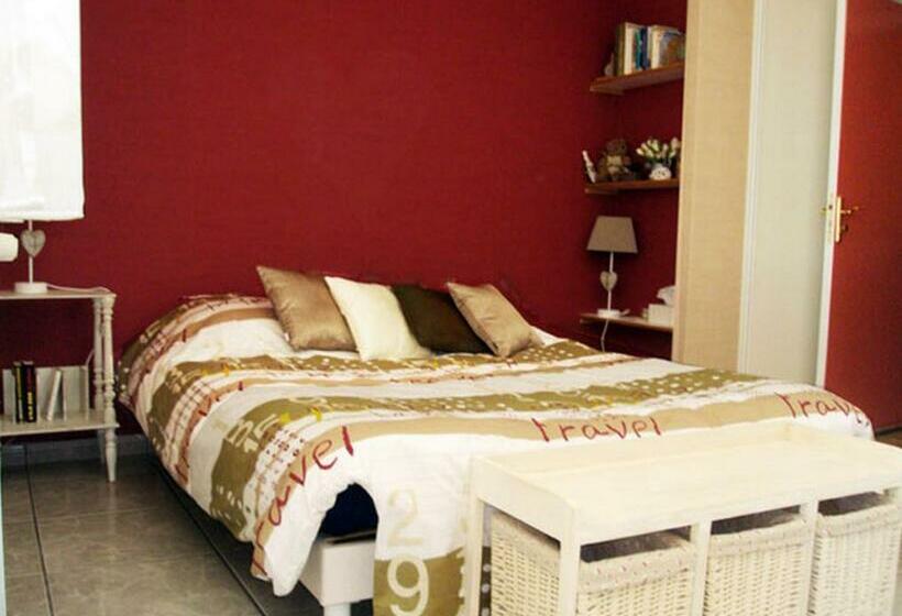 اتاق استاندارد با تخت بزرگ, Le Panorama   Chambres D Hôtes   Cuisine Disponible