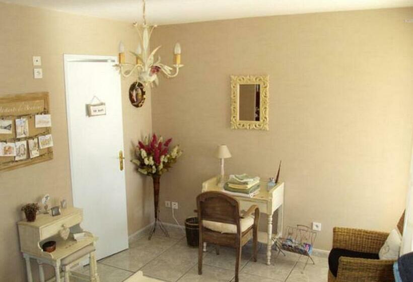 اتاق استاندارد با تخت بزرگ, Le Panorama   Chambres D Hôtes   Cuisine Disponible