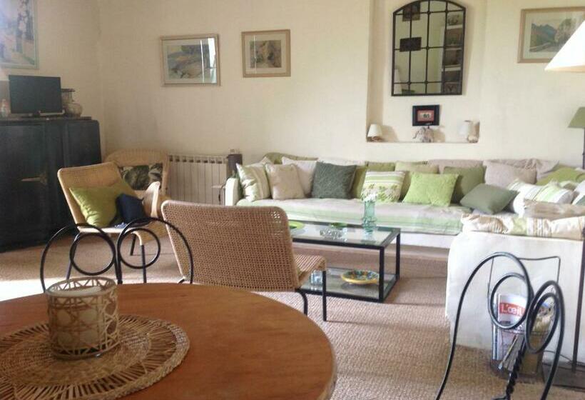 اتاق استاندارد, Maison D'hôtes Mas De Barbut