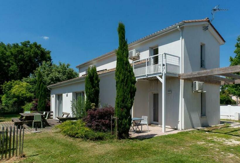 اتاق لوکس با تراس, Maison Lucilda