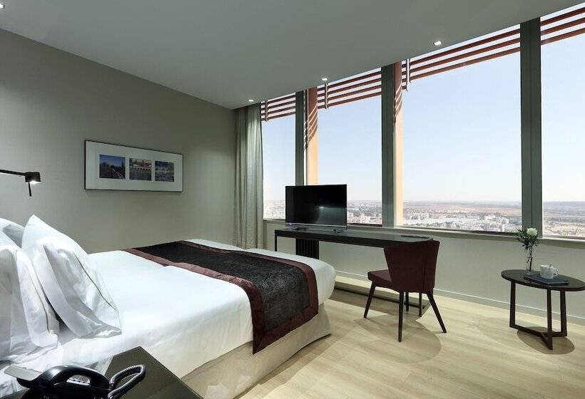 اتاق لوکس, Eurostars Torre Sevilla