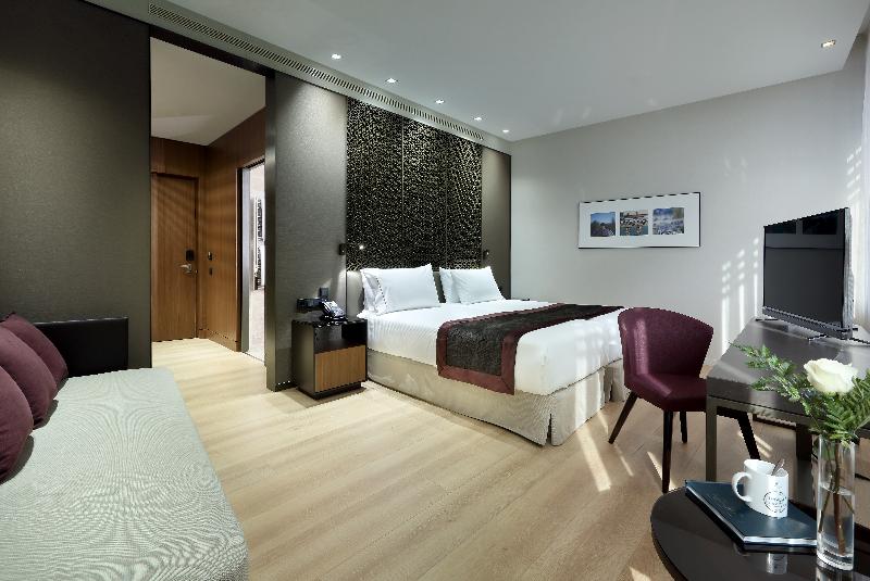 سوییت جونیور, Eurostars Torre Sevilla