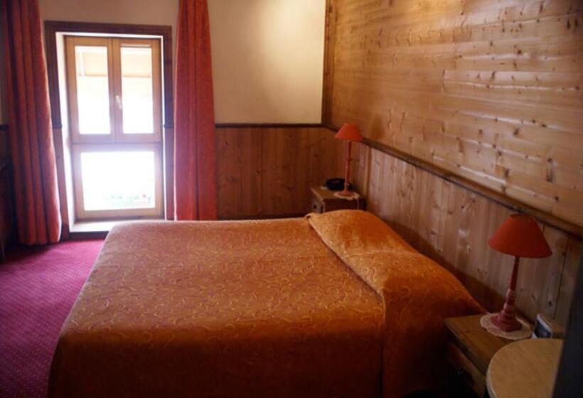 اتاق دوبلکس, Le Relais De L'abbaye