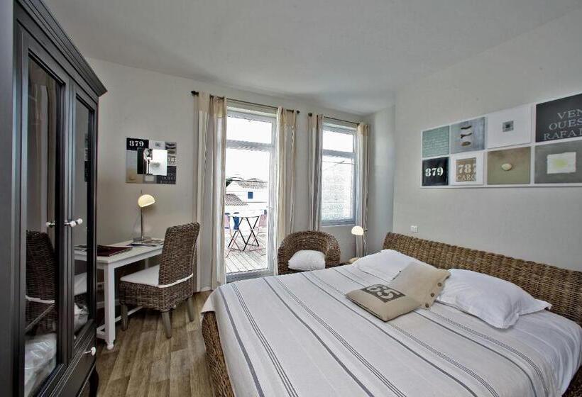 Comfort room with terrace, Logis Hôtel La Chaize