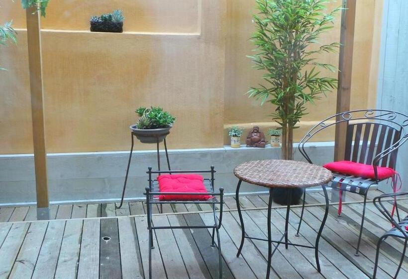اتاق راحتی, Relais Du Postillon