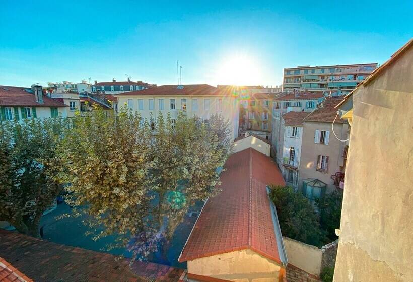اتاق استاندارد اینتریور, Relais Du Postillon