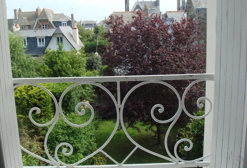 اتاق سوپریور با چشم‌انداز باغ, B&b Maison Angélus