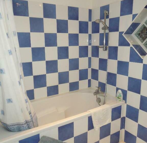 اتاق استاندارد, Chambre D'hôtes De L'estuaire