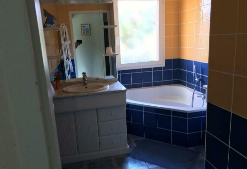 اتاق استاندارد, Chambres D Hotes La Coloniale