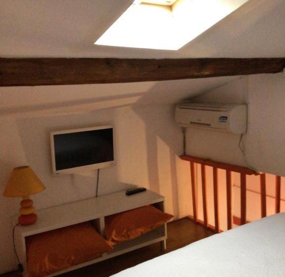 اتاق خانوادگی, Studio Accueillant Pour 2, Wifi Et Climatisation