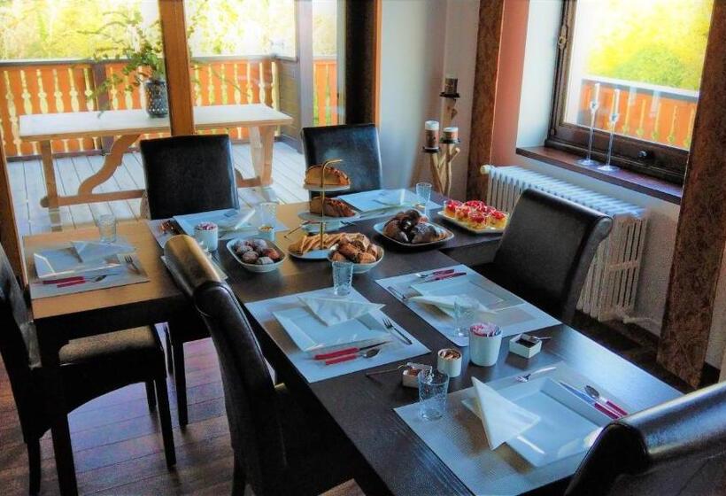 اتاق استاندارد چهار تخته, Domaine De L'olifant
