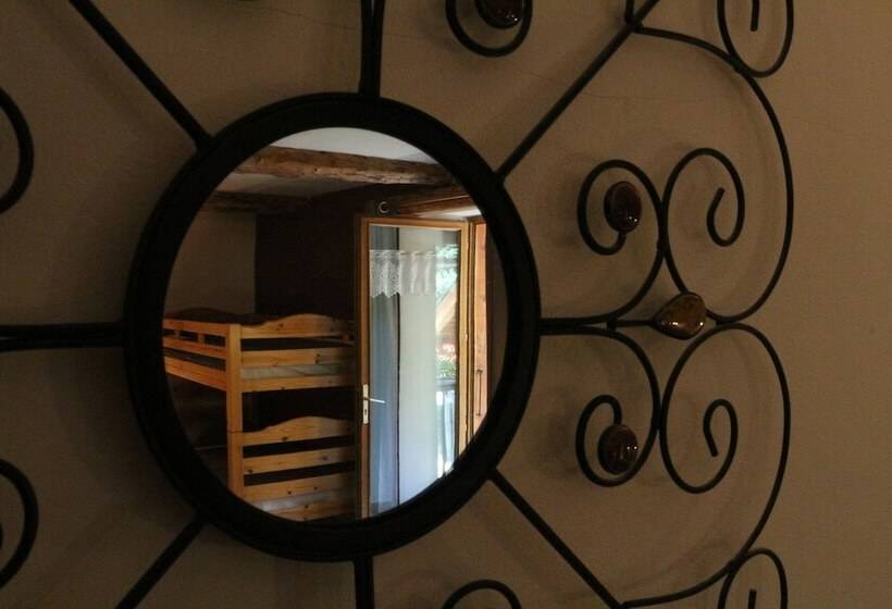 اتاق کلاسیک چهارنفره, La Jarbelle   Gîte Et Spa