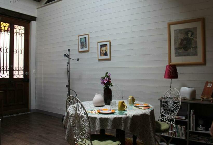 패밀리 스위트, Les Ateliers D'art