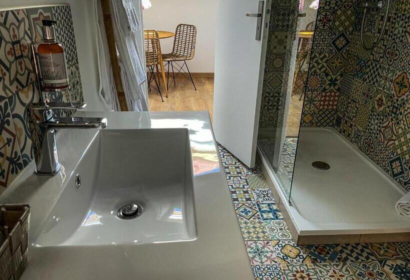 استودیوی استاندارد, Hôtel Eden Cassis   Parking Privé