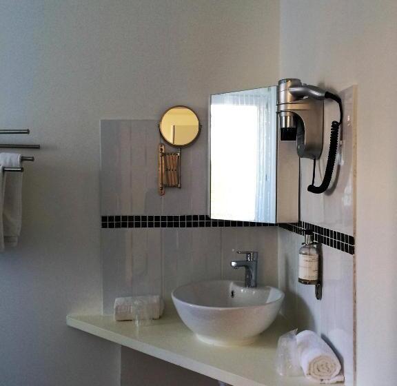 آپارتمان 1 خوابه با چشم‌انداز استخر, Hôtel Eden Cassis   Parking Privé