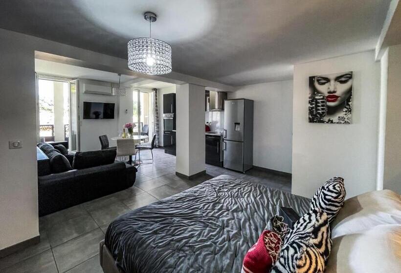 سوییت لوکس, Hôtel Eden Cassis   Parking Privé