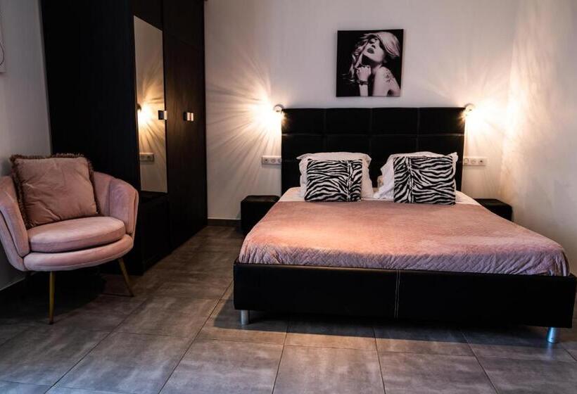 استودیو استاندارد با بالکن, Hôtel Eden Cassis   Parking Privé