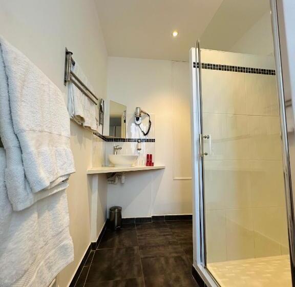 آپارتمان 1 خوابه با چشم‌انداز استخر, Hôtel Eden Cassis   Parking Privé