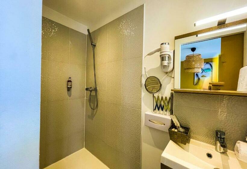 اتاق استاندارد با تخت بزرگ, Hôtel Eden Cassis   Parking Privé