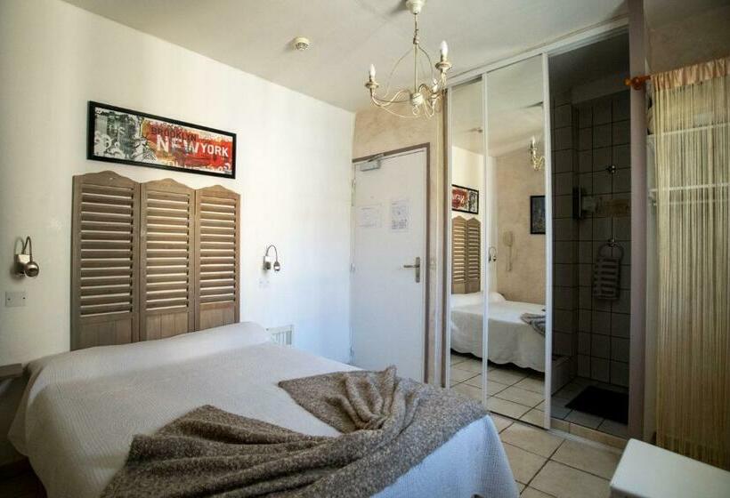 اتاق استاندارد یک نفره, Hôtel Les Orangers