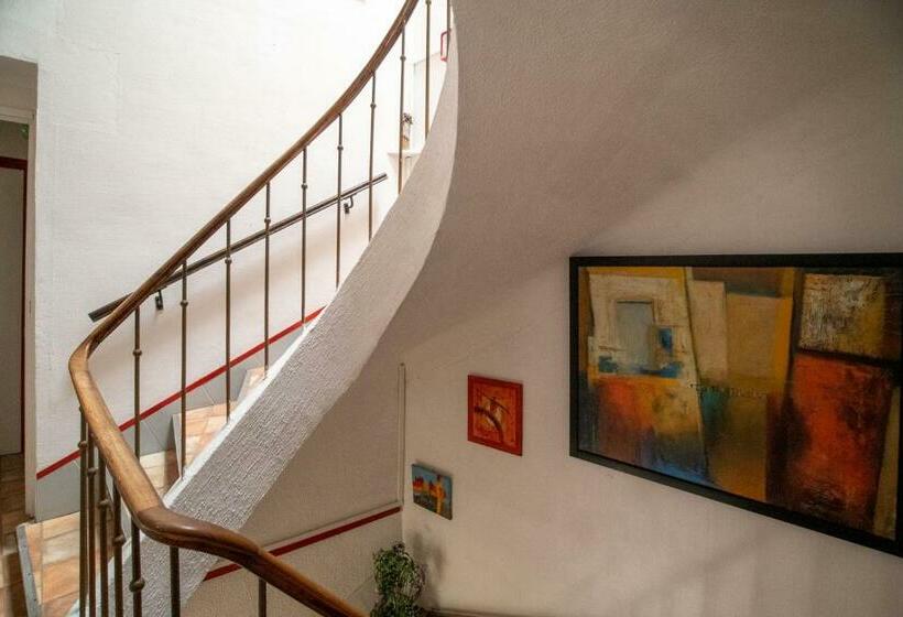 اتاق استاندارد یک نفره, Hôtel Les Orangers