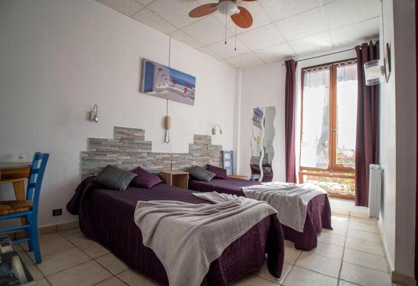 اتاق استاندارد با چشم‌انداز باغ, Hôtel Les Orangers
