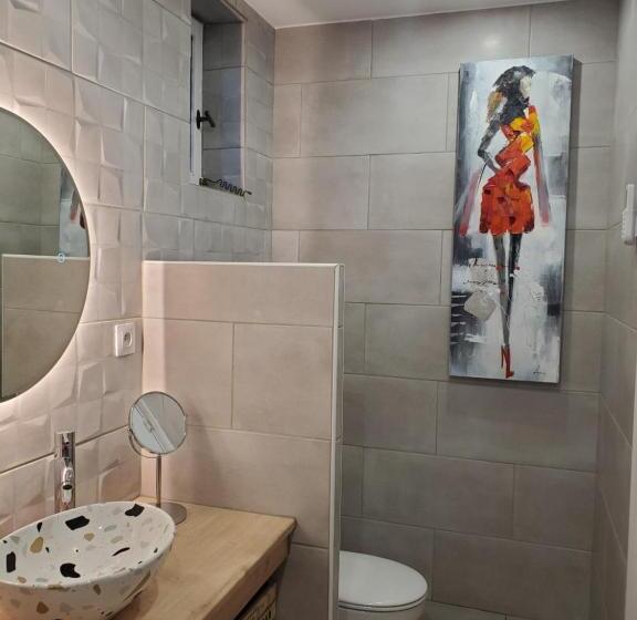 اتاق استاندارد با تراس, Hôtel Les Orangers