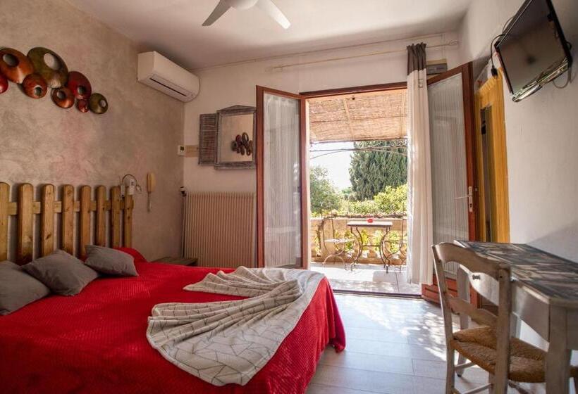 اتاق استاندارد با تراس, Hôtel Les Orangers