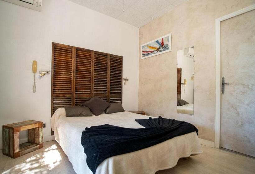 اتاق استاندارد با تراس, Hôtel Les Orangers