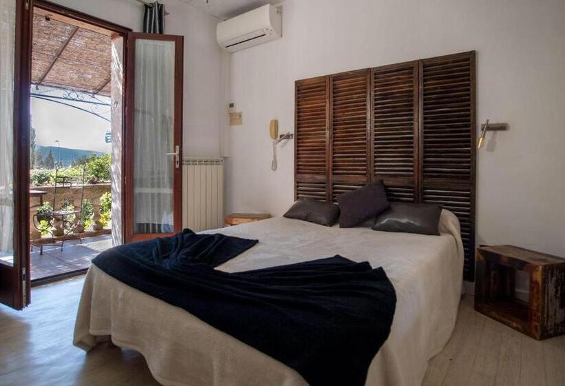 اتاق استاندارد با تراس, Hôtel Les Orangers