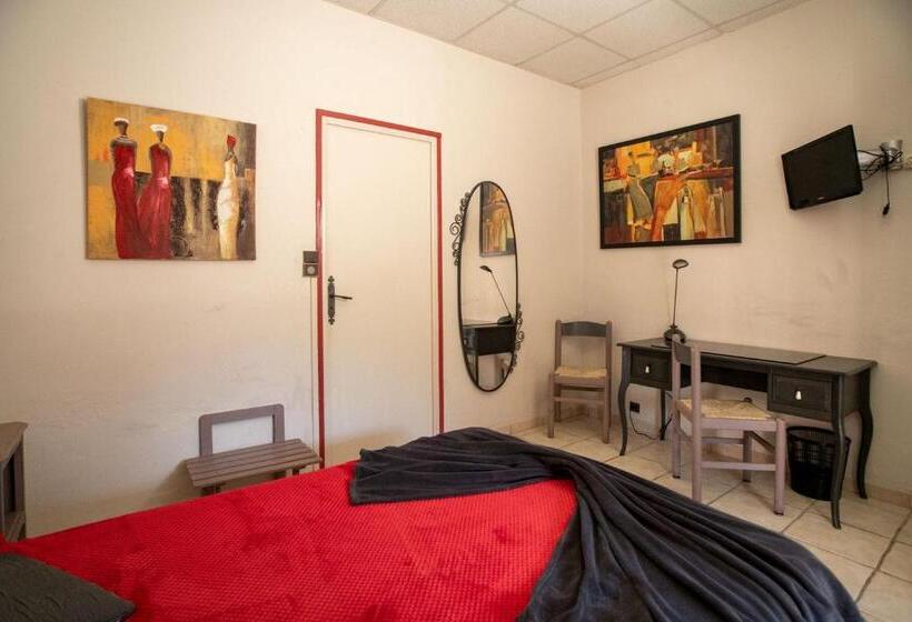 اتاق استاندارد با تراس, Hôtel Les Orangers