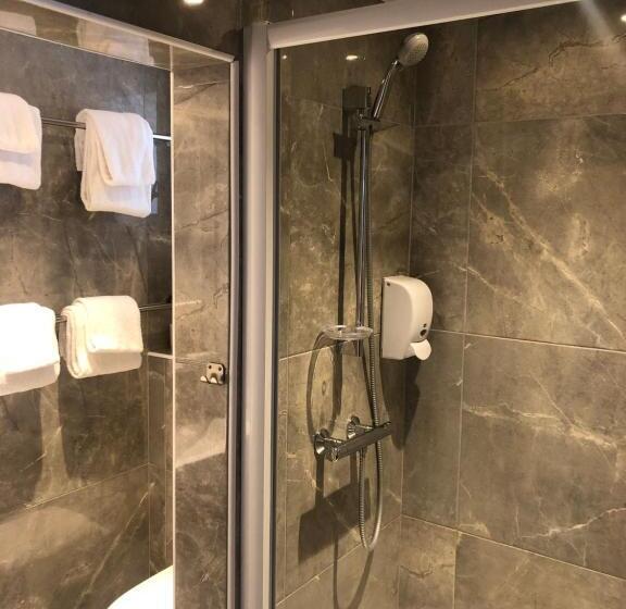 اتاق استاندارد چهار تخته, Maison Richet