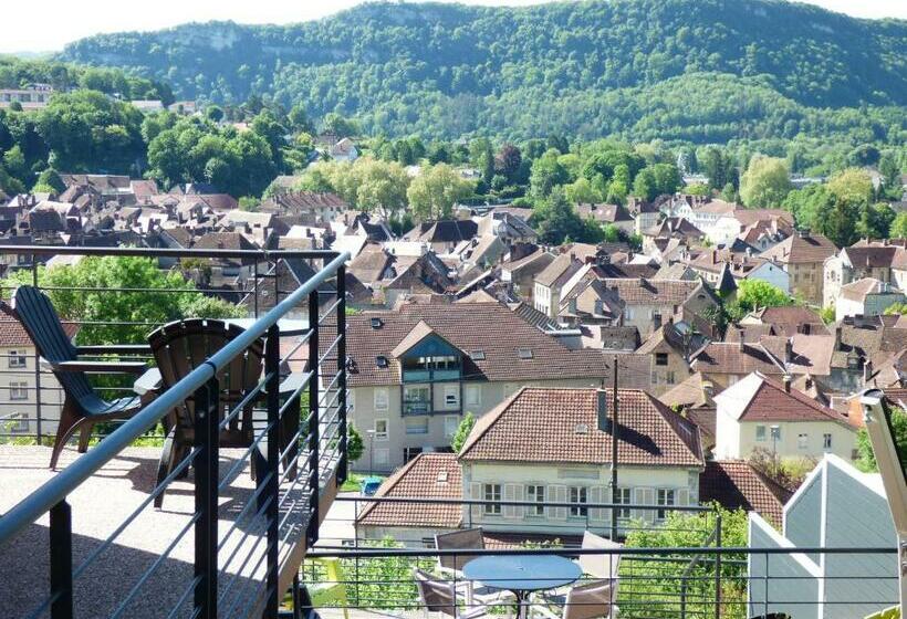 اتاق سوپریور, La Colline Aux Yeux Doubs