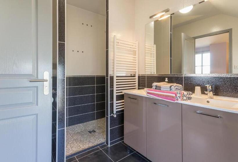 اتاق راحتی, Le Clos De La Challangette