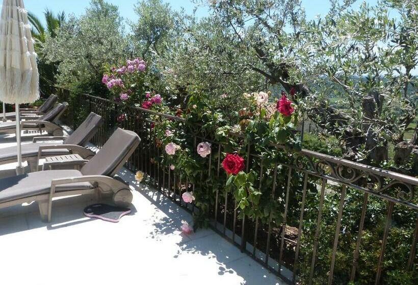 Superior Room with Terrace, Mas De La Coste