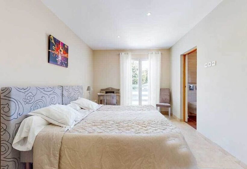 اتاق استاندارد, Relais De L Alsou